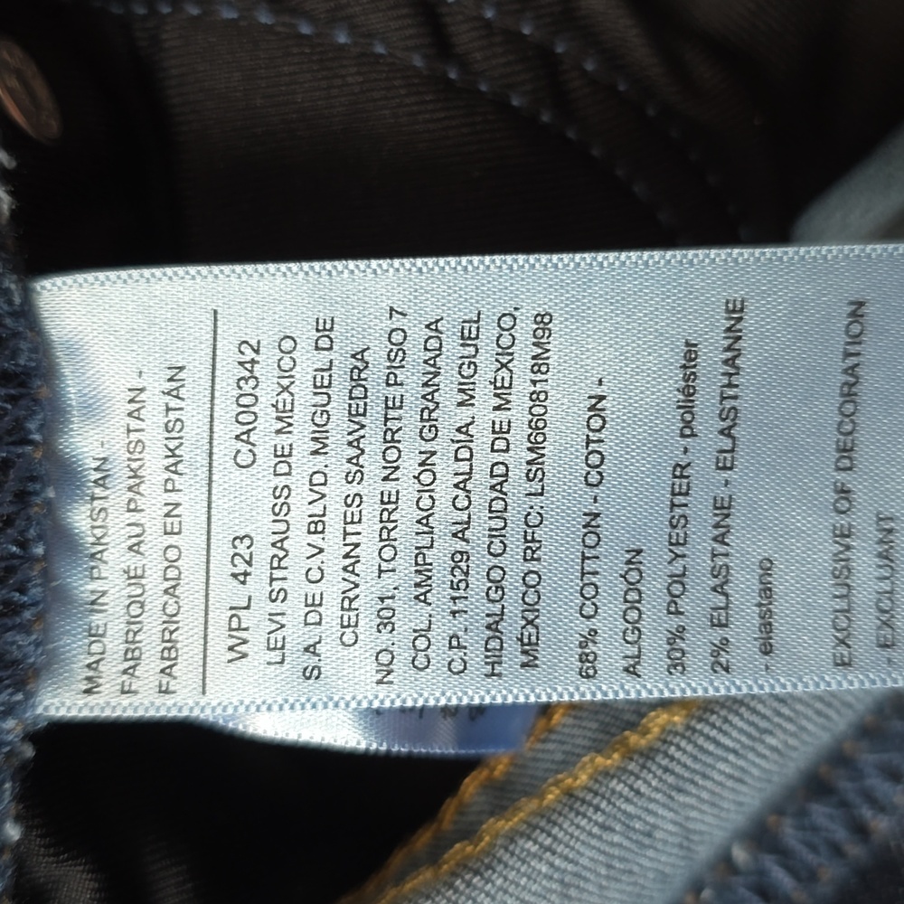 Signature Levi Strauss Shaping Pull-On Bootcut Jeans Denim Levi's 16 NEW Women's - Picture 4 of 11